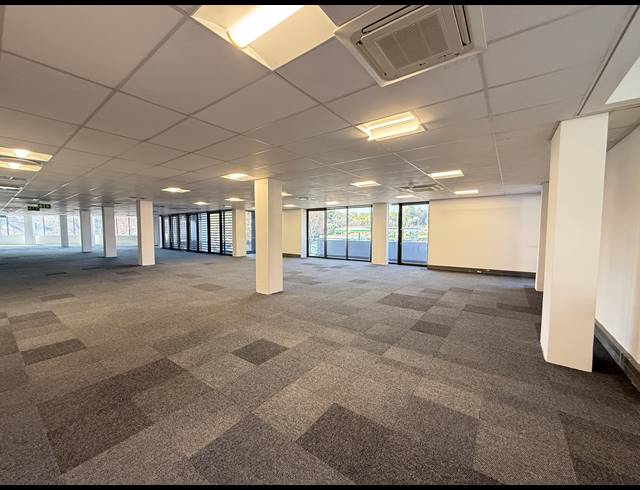 433M² OFFICE TO LET IN PARKTOWN